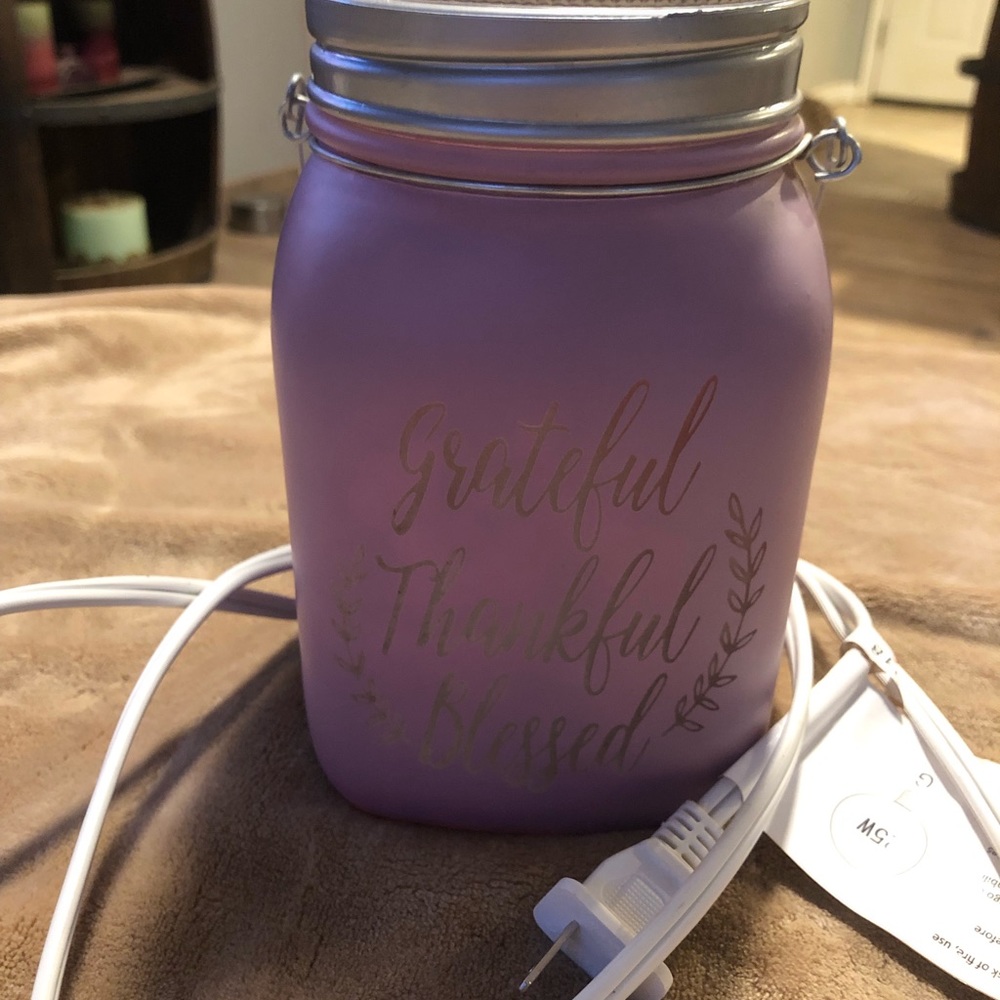 Scentsy Grateful Thankful Blessed wax warmer. Used in good condition. - Picture 3 of 5